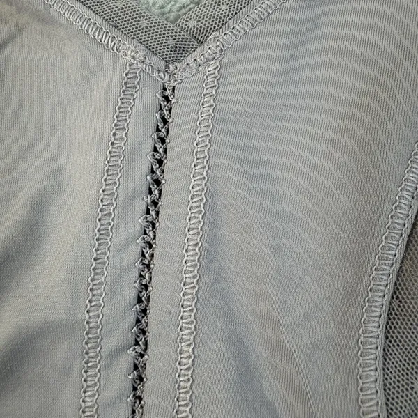 Lululemon Embodiment Tank Top Women's 10 Mesh Panels Racerback Activewear - Image 8