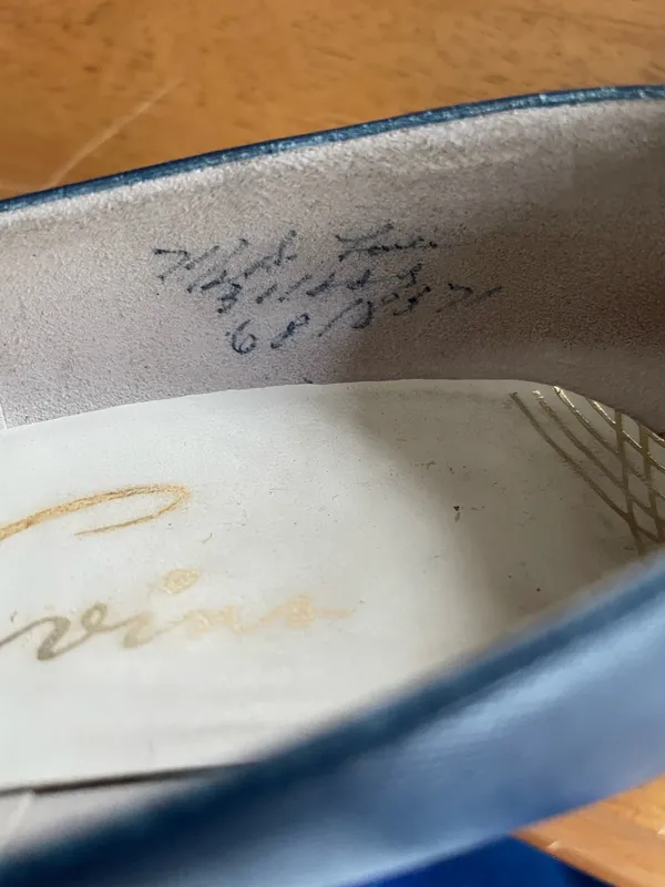 Vintage Blue pumps design by Evins - Image 4