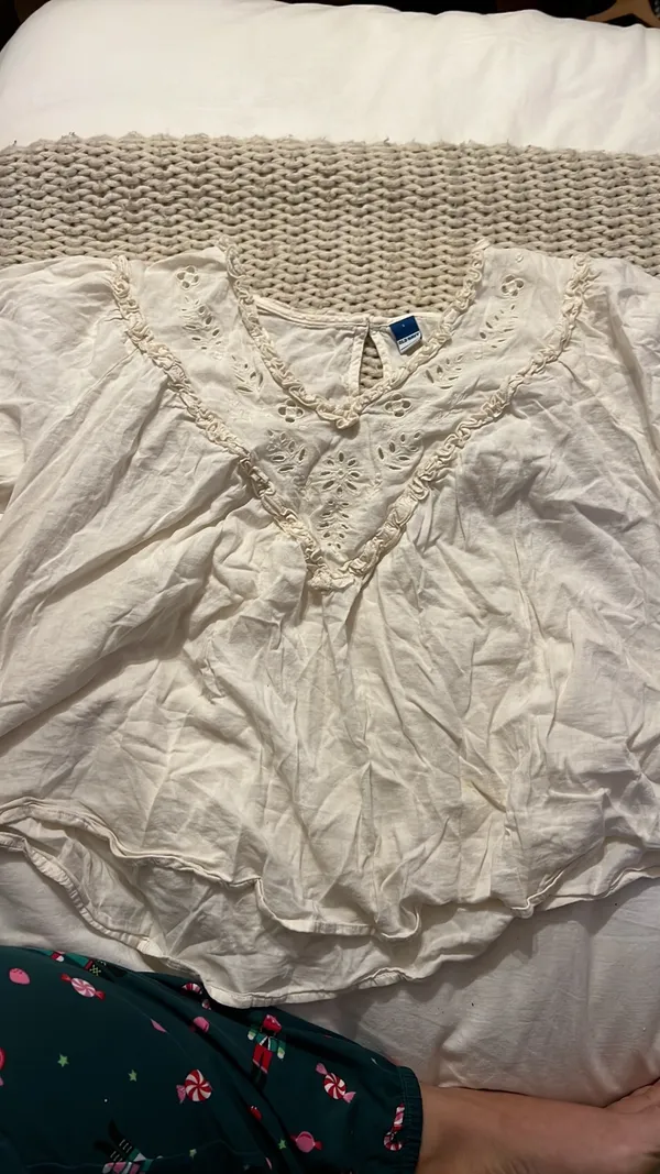 Old Navy Oversized Ruffled Cutwork Short-Sleeve Blouse - Image 2