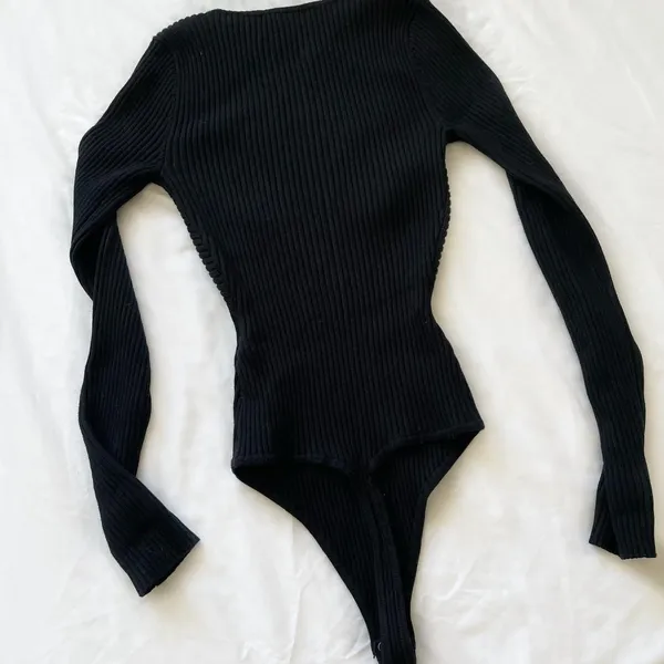 Abercrombie and fitch black square neck sweater bodysuit - Image 5