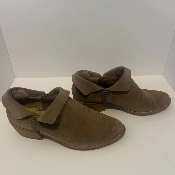 Dolce Vita Ankle Boots Tan Suede Size 7 Cowgirl Chic Western Boho - Image 2