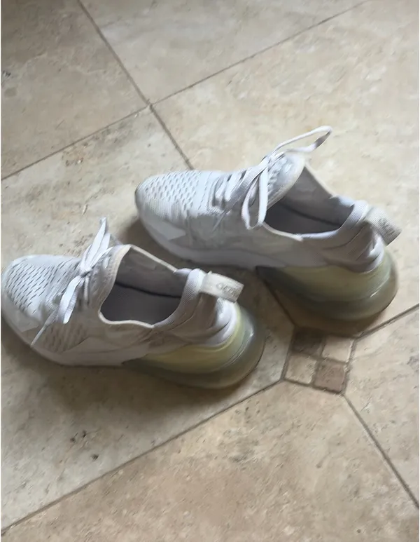 Nike Tennis Shoes - Image 2