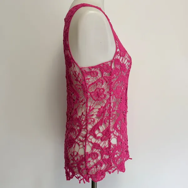 Delia's Crochet Tank Top Large Hot Pink Floral Open Knit Sleeveless Boho - Image 4