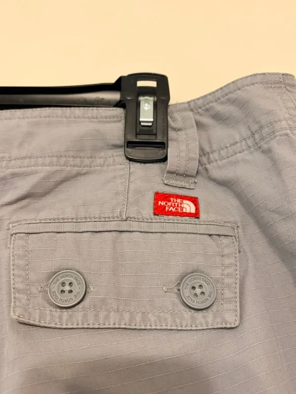 Women's The North Face Gray 5-Pocket Cargo 100% Cotton Shorts Size 14 Long - Image 3