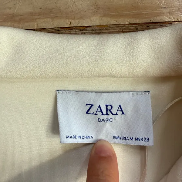 Zara white coat size m - Image 2