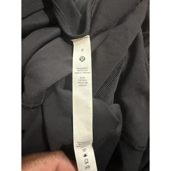 Lululemon Size 8‎ Black Long Sleeve Align Top Cropped Scoop Neck Workout Nulu - Image 5