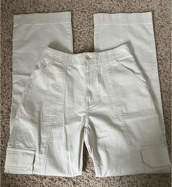 Abercrombie Relaxed Cargo Pants - Image 3