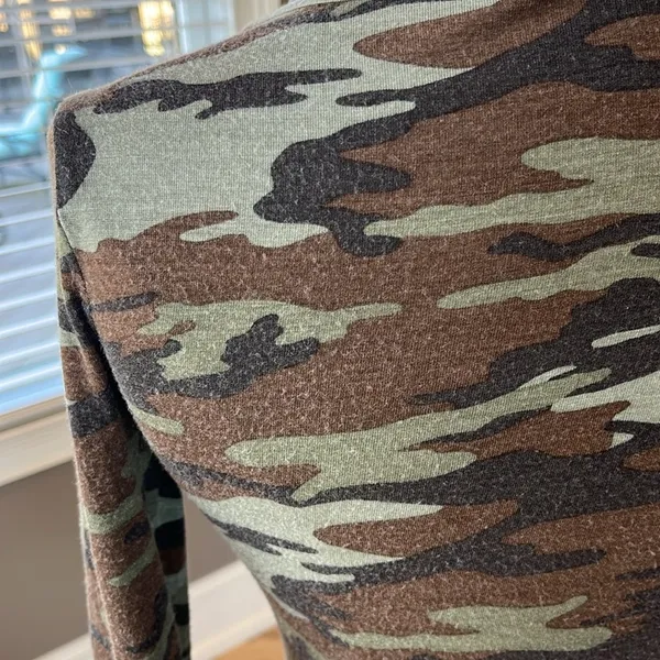 Rue 21 Camo Shirt Knit Long Sleeve Womens XS - Image 5