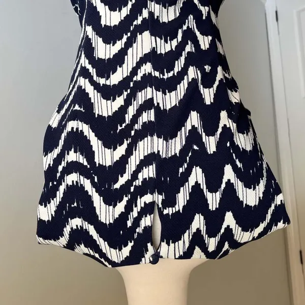 Madison Leigh Navy Blue White Chevron Print Sleeveless Sheath Dress - Image 4