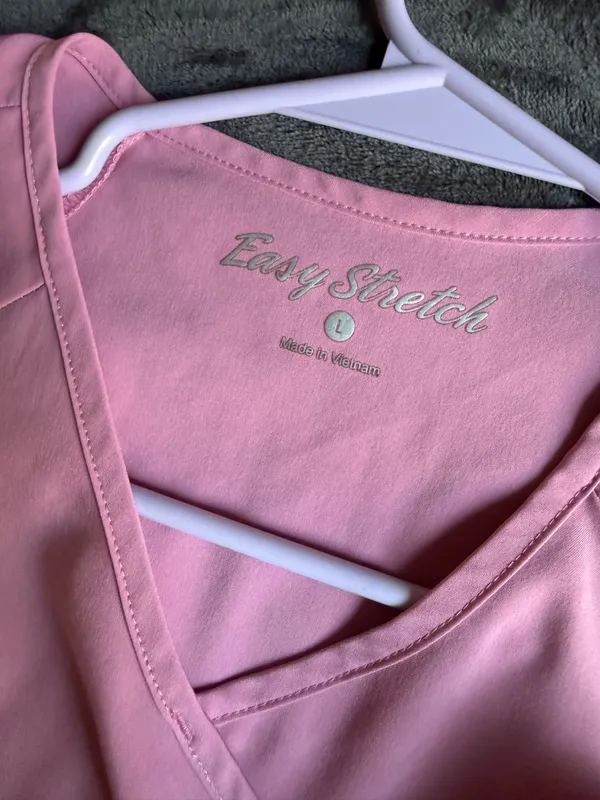 Easy stretch pink scrub set Size M/L - Image 4