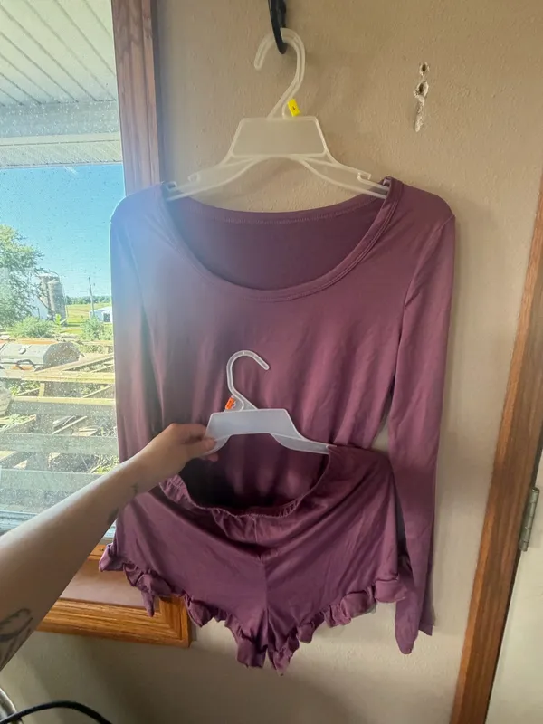 🆕💜Soft Ruffle Pajama Set in Plum - Image 11