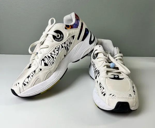 Adidas Astir Butterfly Athletic Sneakers Black White 9.5 - Image 2