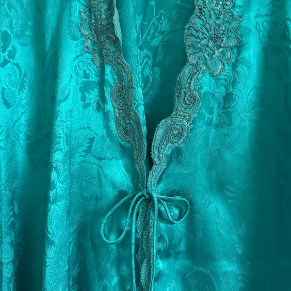 Y2K Victoria’s Secret Robe Floral Embroidered Beaded Size M/Large Teal Blue VTG - Image 5