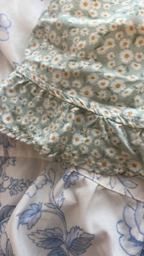 Hollister Romper Floral - Image 4