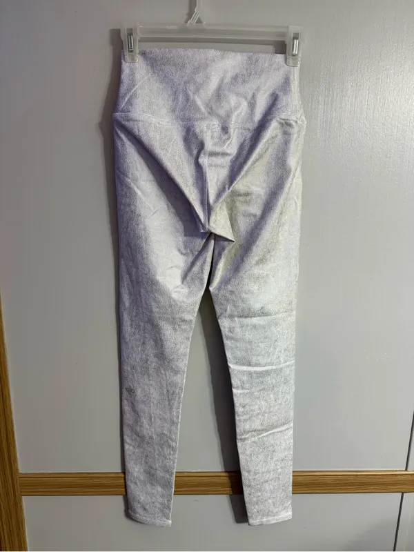 ALO Yoga White Silver High-Rise Leggings Size Small - Image 2