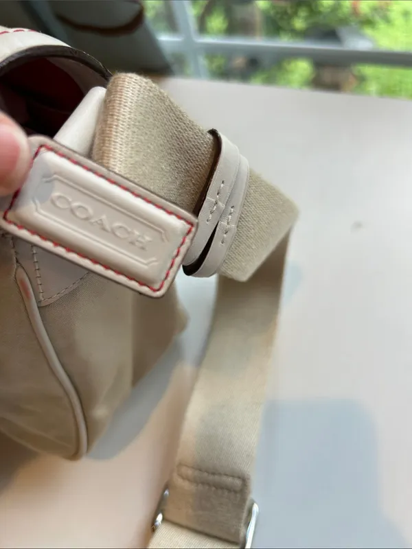 Coach Vintage y2k Hampton cream bone crossbody tote hang tag F10707 old money - Image 5
