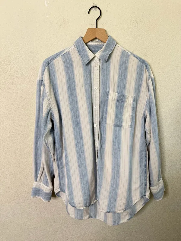 FAHERTY Relaxed Striped Shirt Button Down Blouse Blue Linen Blend Womens Size M - Image 4