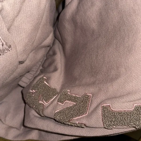 NWT Victoria's Secret PINK Ivy Fleece‎ Campus Sweatpants - Image 4