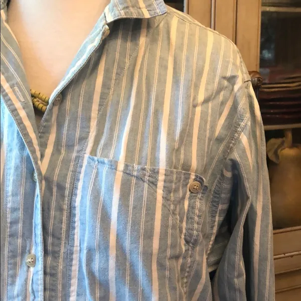 Liz Claiborne top - Image 3
