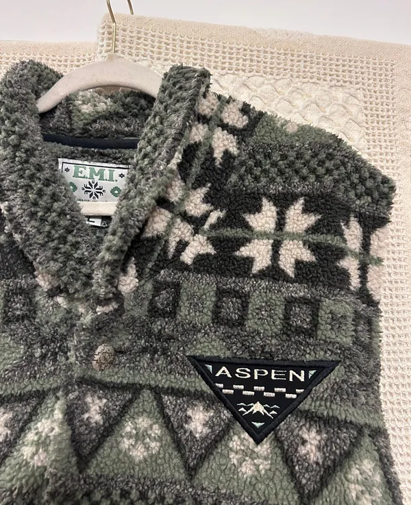 Vintage Fleece Outdoorsy Vest - Image 2