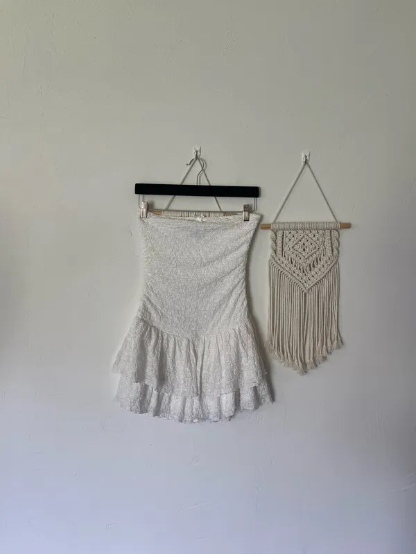 Cotton Candy LA Lace Sleeveless Lace Romper - Image 2
