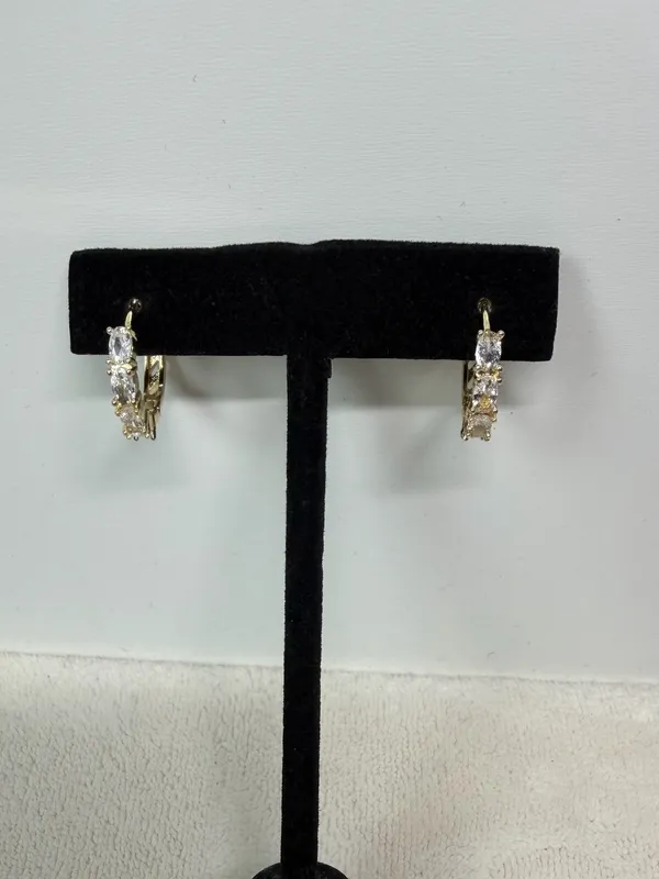 Florentine Huggie Hoop Earrings Gold - Image 4