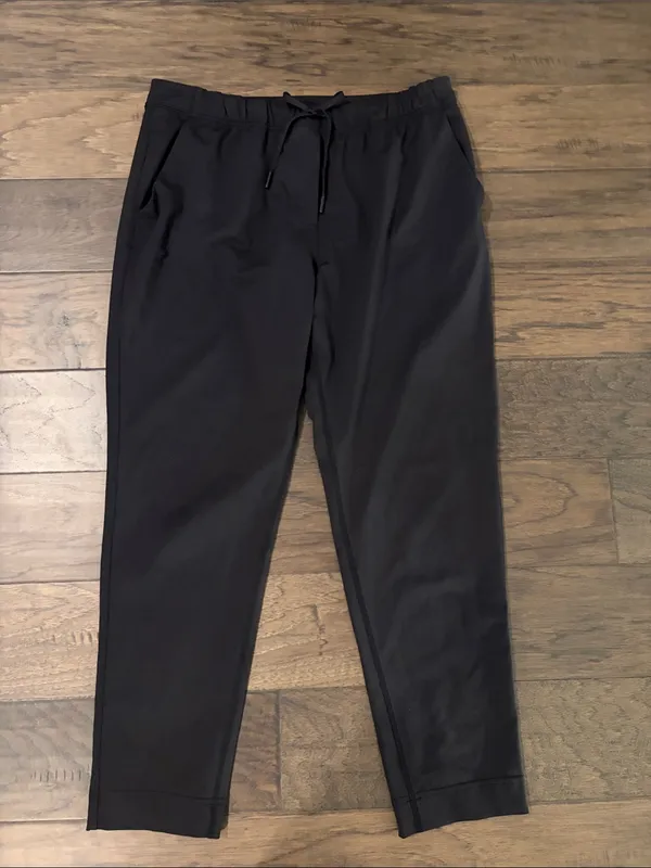 Lululemon Tapered Mid Rise Crop * Luxtreme 25” Sz 8 - Image 7
