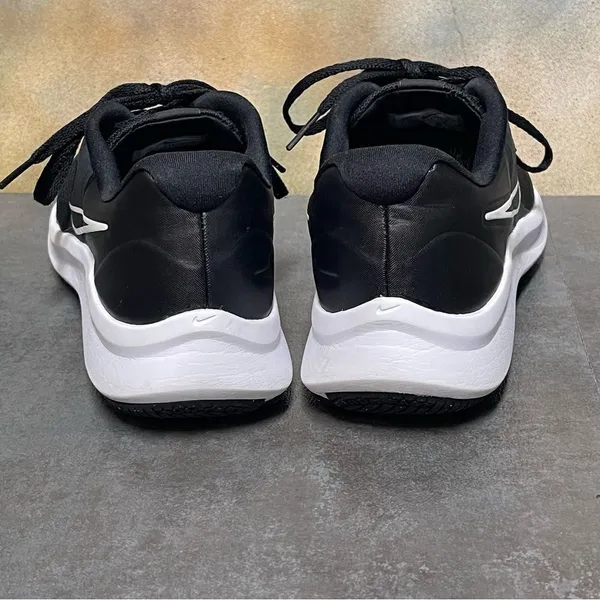 Nike Star Runner 3 Women's Black & White Sneakers Size 8.5M - Image 8