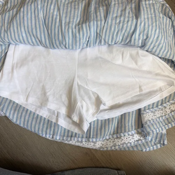 White and blue wild fable skirt with shorts - Image 2
