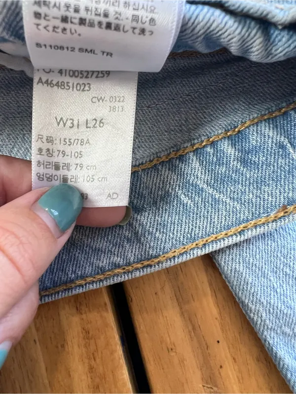 Levi’s 501 Original Fit Jeans W31 L26 Light Wash Button Fly Straight Leg - Image 12