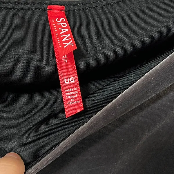 Spanx Ready to Wow Gray Velvet Leggings L Holiday - Image 3