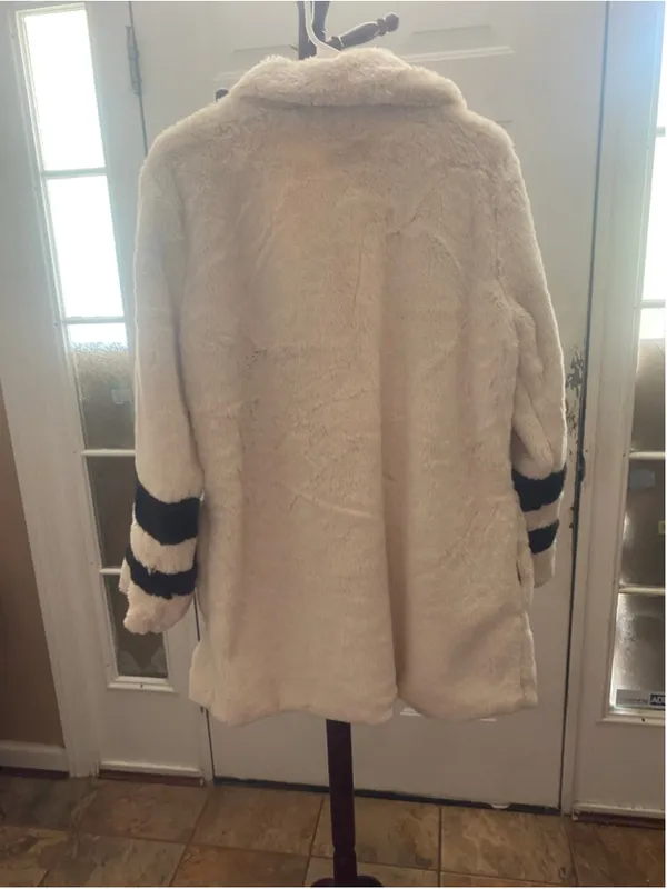 Women's Stoosh Faux Fur Teddy Coat Size L - Image 7