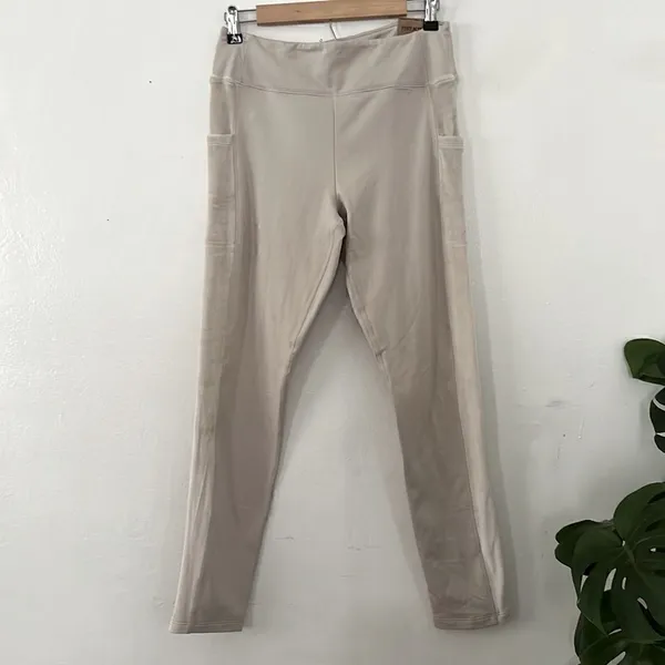PINK - Victoria's Secret active leggings NWT - Image 2