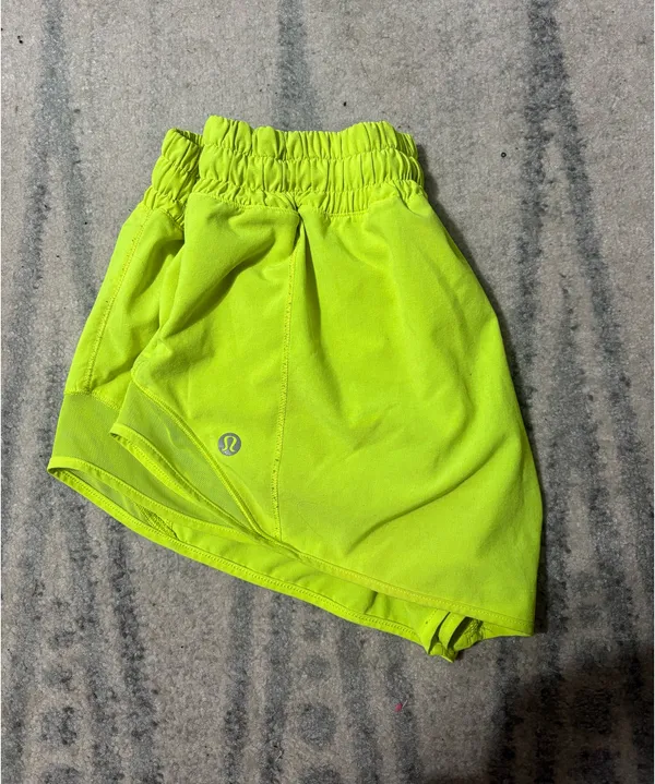 Lululemon 2.5" Hotty Hot Shorts - Image 2