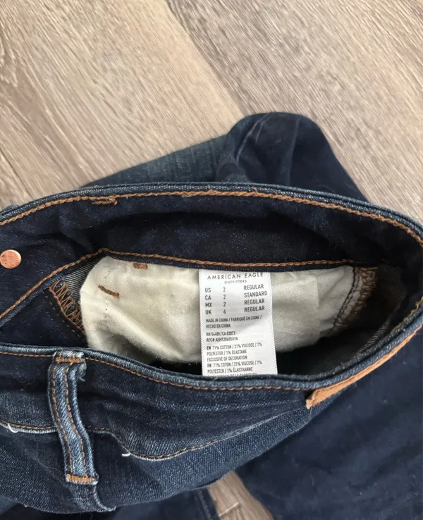 American Eagle Skinny Jeans - Image 4