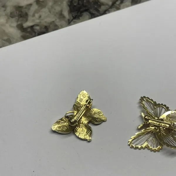 Lot Of 2 Small Costume Brooch Pins Gold Tone Butterflies Insects 1 Signed Monet - Image 5