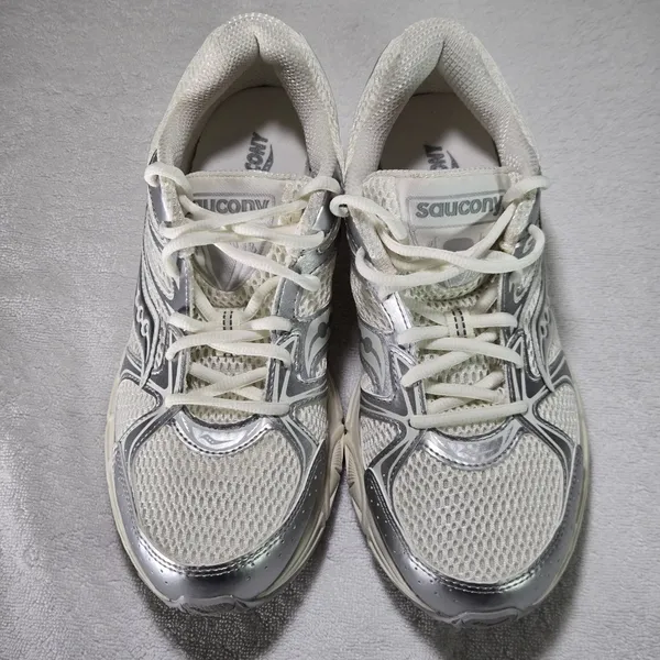 Saucony Ride Millennium Silver Cream Metallic Sneakers Women’s 10 NWOT - Image 2