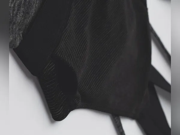 Lululemon Run For The Gold Tank Top Black Heathered Gray Bra Women’s Size 6 - Image 3