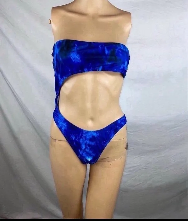 NEW One Piece Swim Blue Size M - Image 4