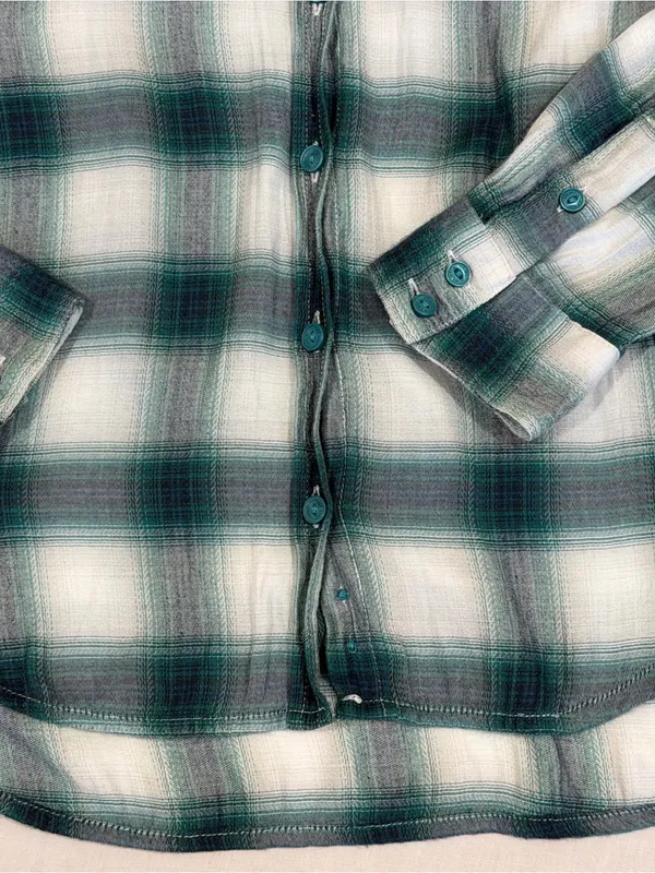 American Eagle Outfitters Boyfriend Fit Green Plaid Flannel Small Long Sleeve - Image 9