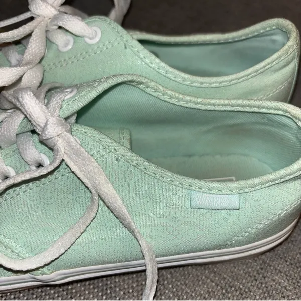 VANS embossed light green laced shoes, size 7.5 - Image 4
