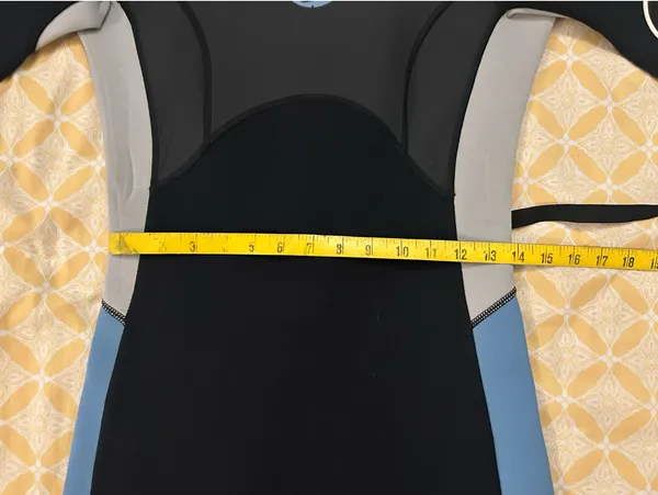 Women’s Shorty Wetsuit Black Size L - Image 4