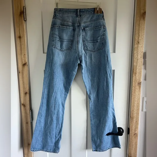 American Eagle Outfitters Light Blue Relaxed Jeans - Image 2