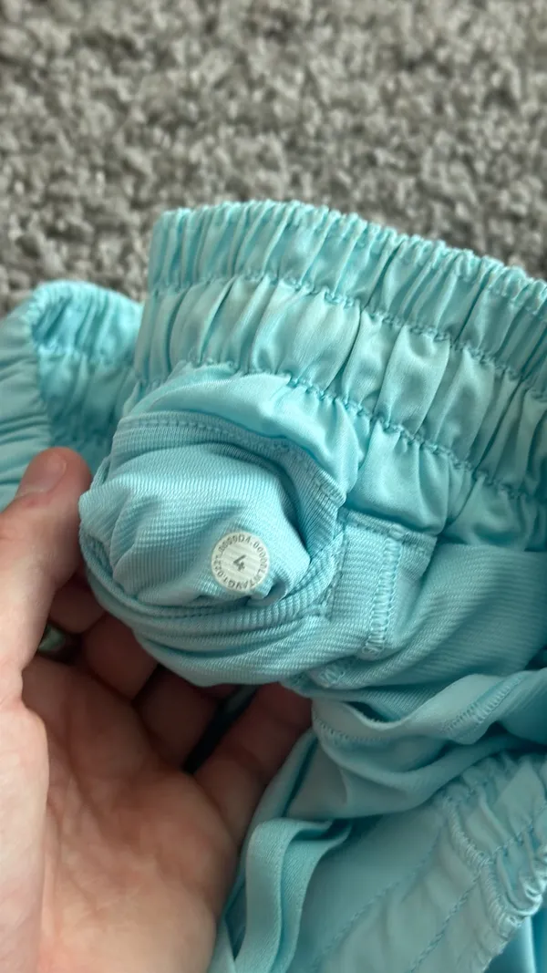 Lululemon Hotty Hot 4" Shorts - Image 3