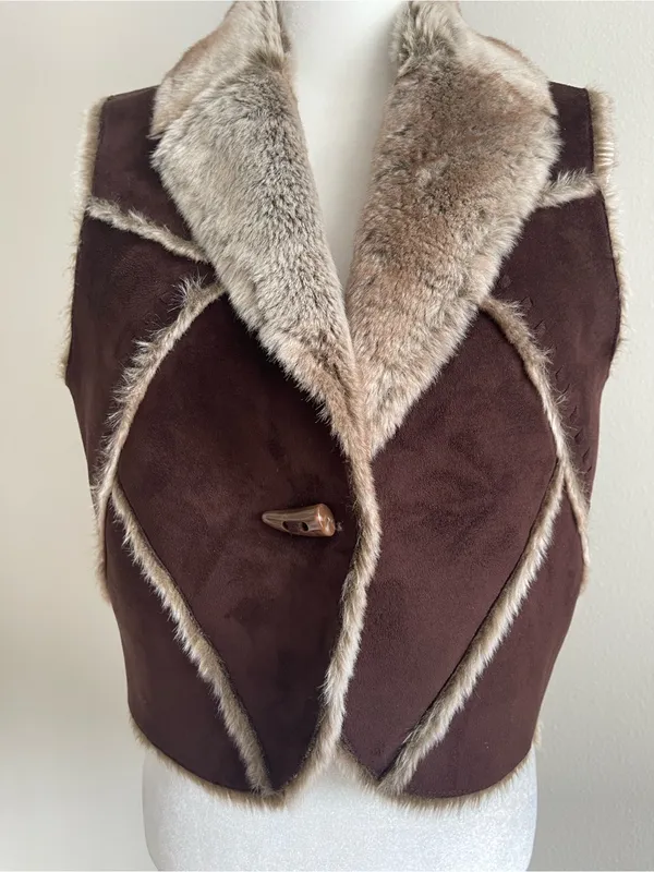 Faded Glory Brown Faux-Suede Vest with Taupe Faux Fur Trim - Image 3