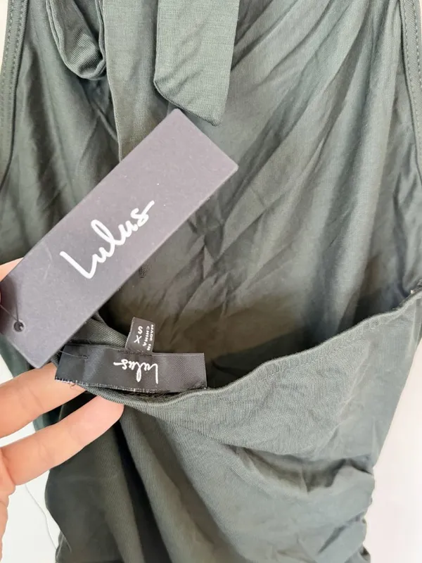 NWT Lulus Cute Inspiration Dark Green Sleeveless Halter Top - Size: Extra Small - Image 3