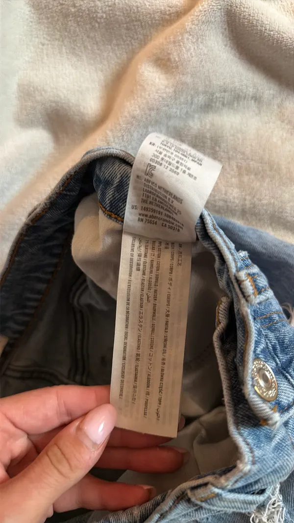Abercrombie High-Rise Mom Shorts - Image 4