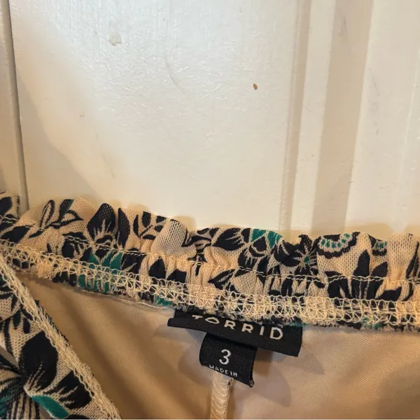 Torrid Floral Tank‎ Top Size 3 - Image 7