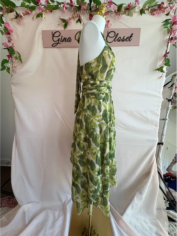 Vince Camuto Women's Green Leaf Print Halter Dress Size 6 - Image 4