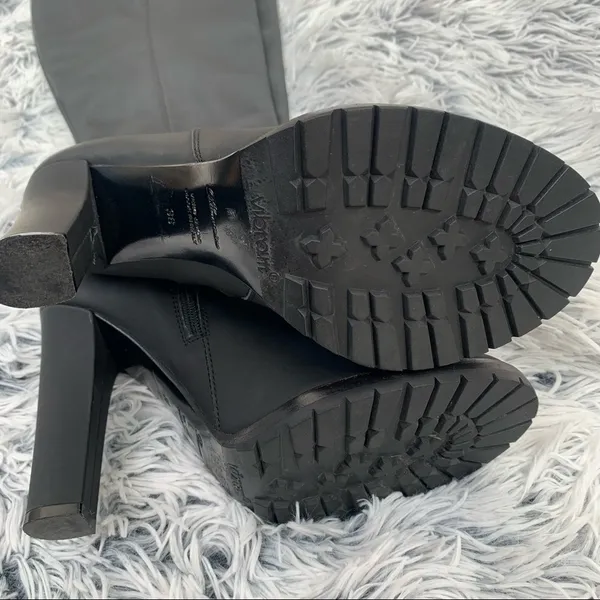 Milan Runway high knee boots Fall 2011 size 38 - Image 13
